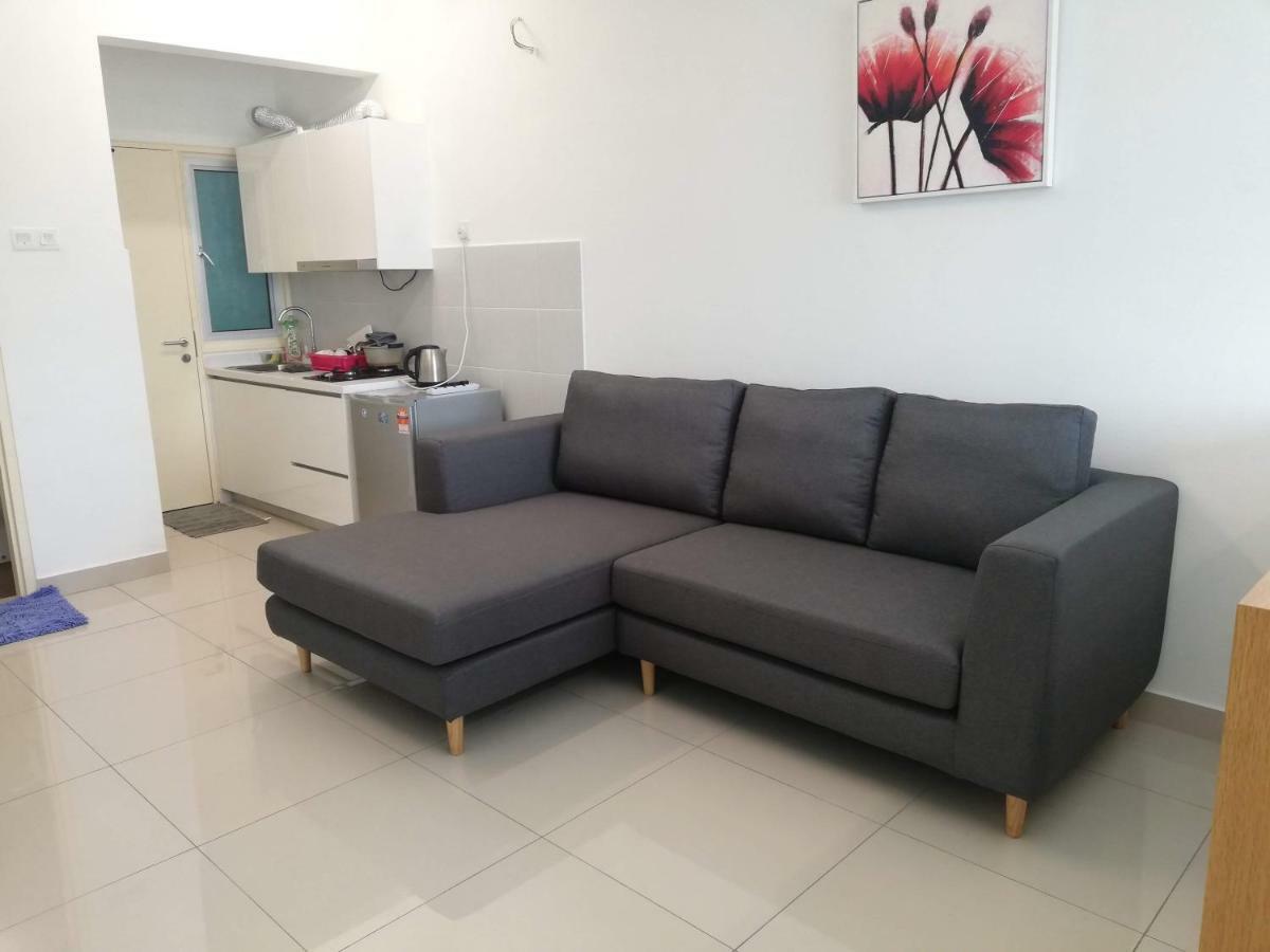 2 Carpark Gep 5 Star Hotel Bed & Sofa Studio Seri Kembangan Exterior foto