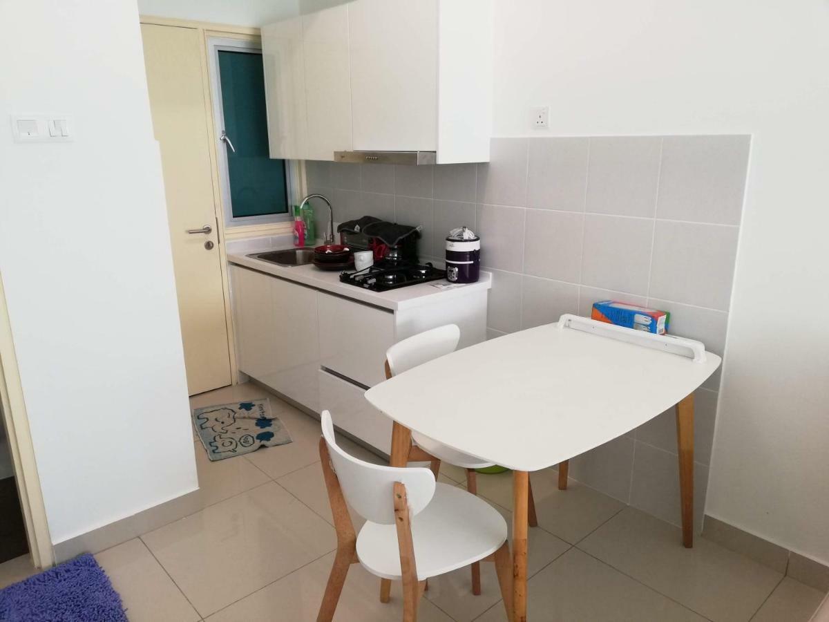 2 Carpark Gep 5 Star Hotel Bed & Sofa Studio Seri Kembangan Exterior foto